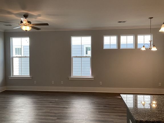 4th image of 2078 Orangery Dr
