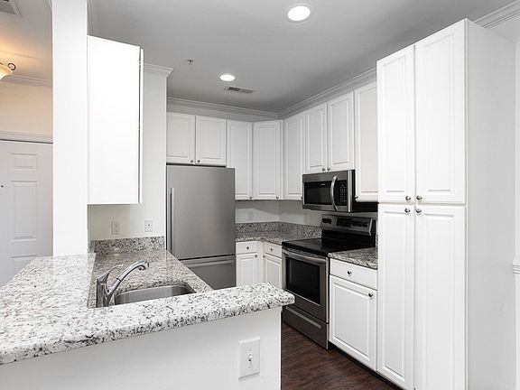 4th image of 701 Copperline Dr Unit 102