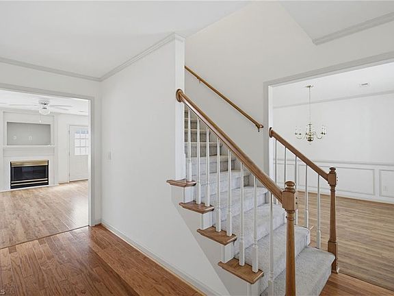 3rd image of 1735 Springfield Farm Ct