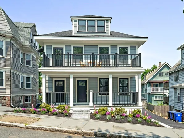 66 Linden St #66, Brookline, MA 02445
