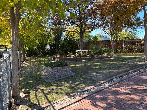 2nd image of 3807 Plymouth Dr