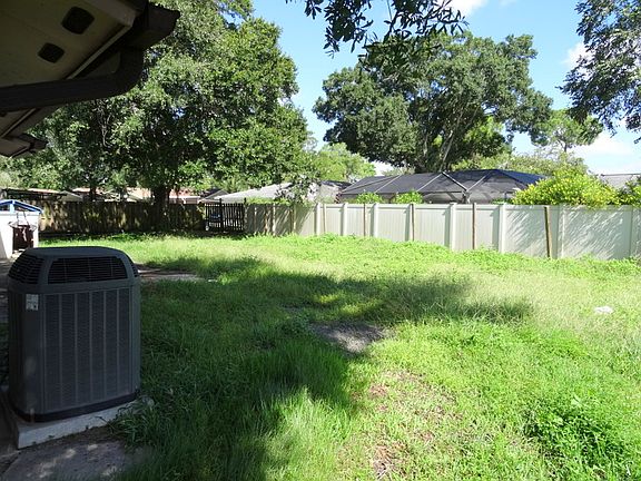 3rd image of 8321 W Elm St