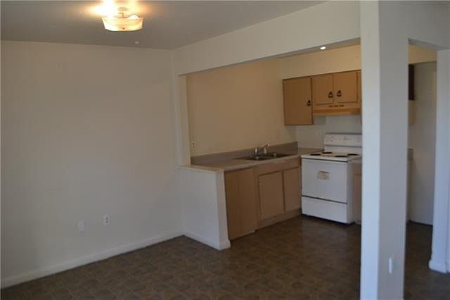 1st image of 336 Ruby St APT 16