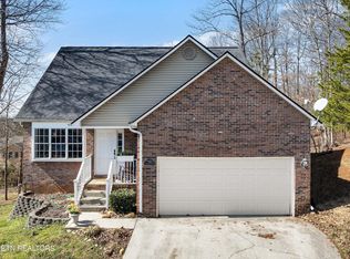 1004 Sugar Creek Ln, Knoxville, TN 37920