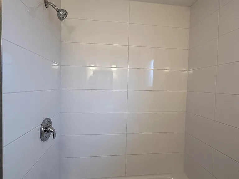 190 Highland Ave — Photo 12