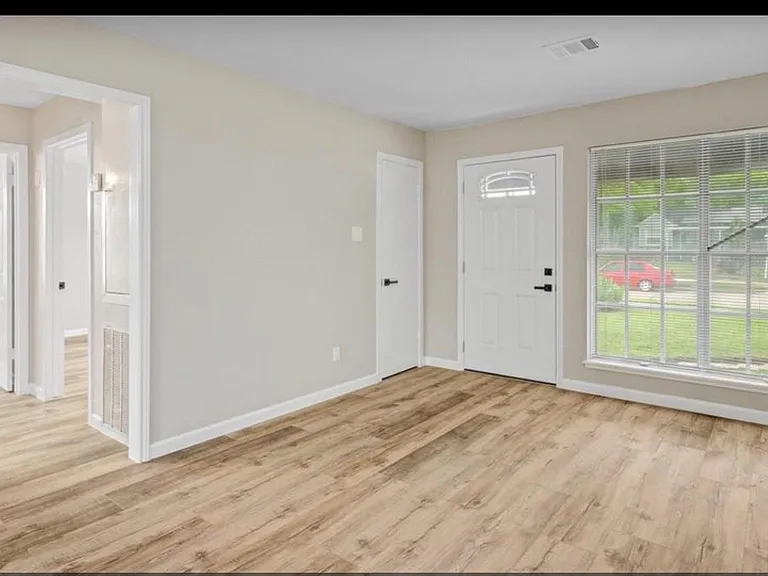 10611 Leitrim Way — Photo 5