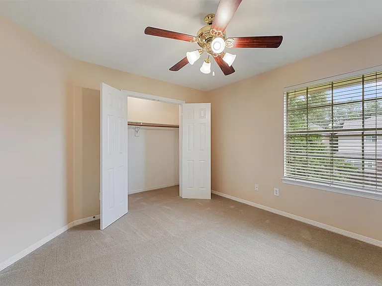 22910 Fairleaf Cir — Photo 15