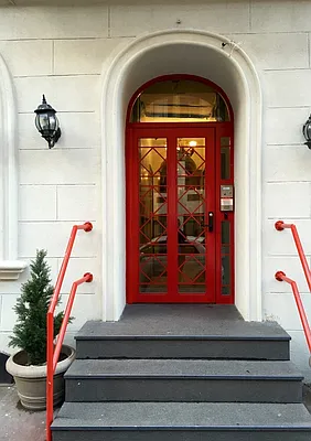 Rented by REAL New York | media 10