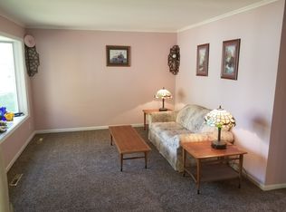 414 E 2nd St, Perry, MI 48872