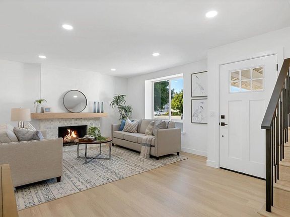 4th image of 10794 El Mar Ave