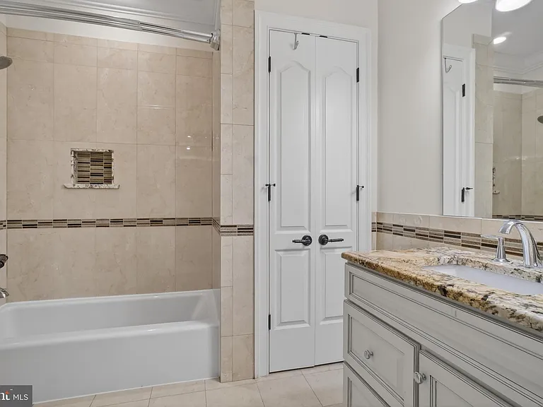 7112 Georgetown Pike — Photo 43