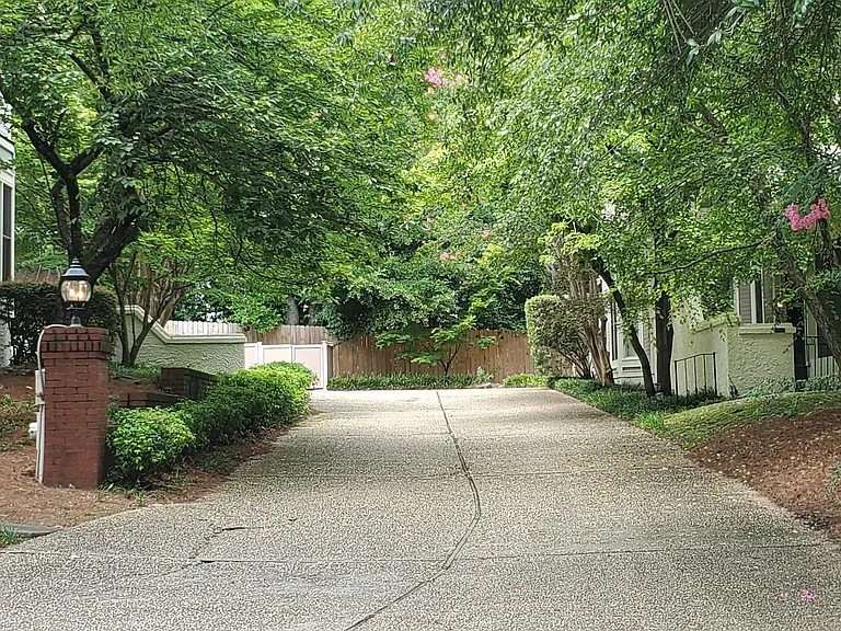 733 Victorian Pl — Photo 13