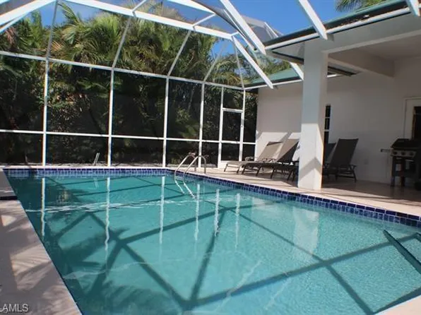 704 107th AVE N, NAPLES, FL 34108