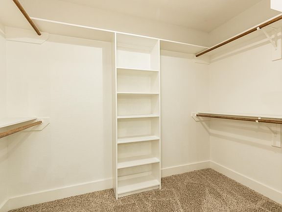 3rd image of 322 Quail Run Dr