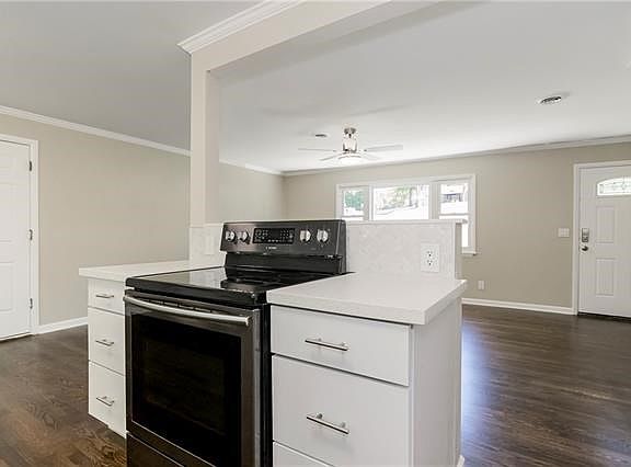 3rd image of 6916 NW Eastside Dr