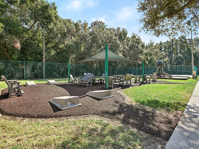 Meridian Luxury Condominiums — Photo 4