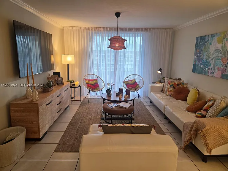 5555 Collins Ave #16W — Photo 4