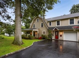 16 Grandview Ave, Pleasantville, NY 10570