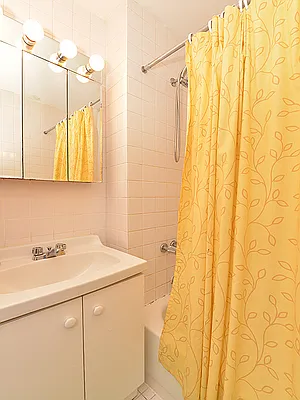 Rented by Cooper & Cooper Real Estate | media 29