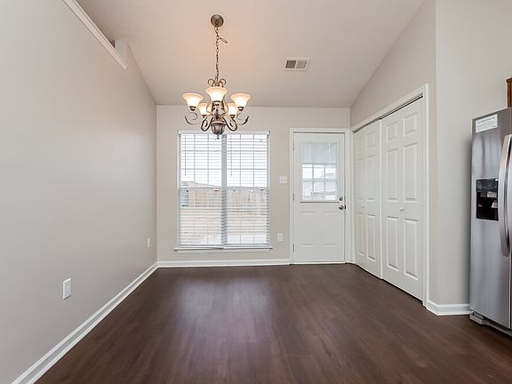 5th image of 1829 Roy Dr