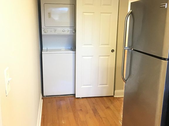 2nd image of 6509 N Claremont Ave #2