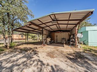417 Wood River Rd, Millsap, TX 76066