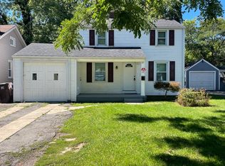 37 Surrey Rd, Rochester, NY 14616