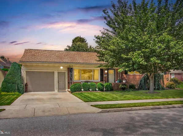 106 Mumma Ave, Hanover, PA 17331