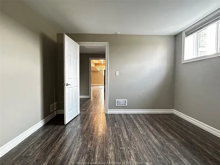 2125 Fox Run Rd — Photo 11