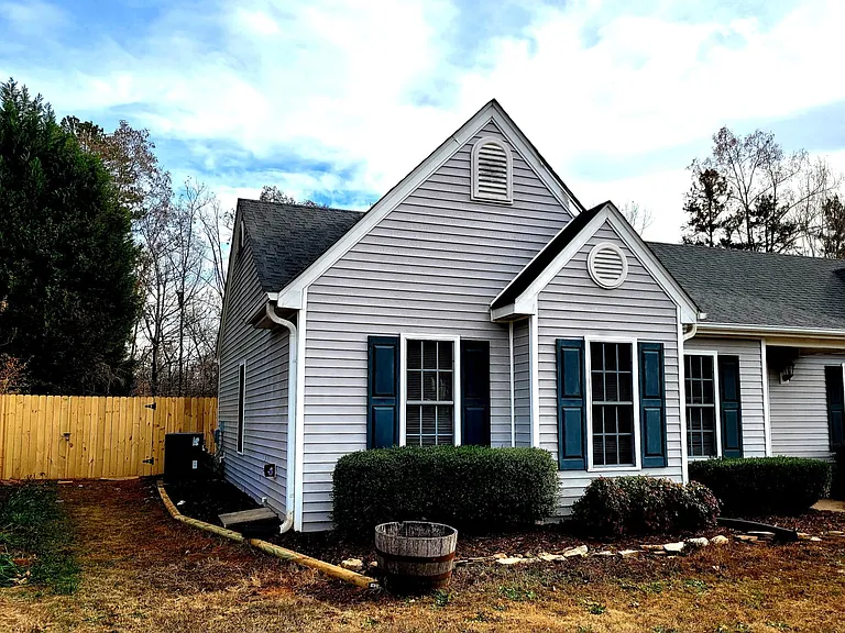 113 Tall Willow Dr — Photo 2