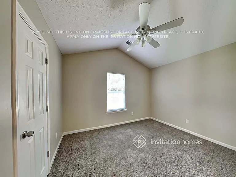 417 Autumn Lake Ct — Photo 13