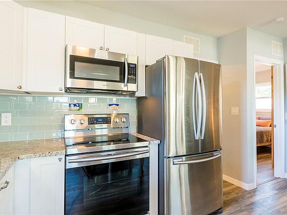 5th image of 5118 8th Ave S