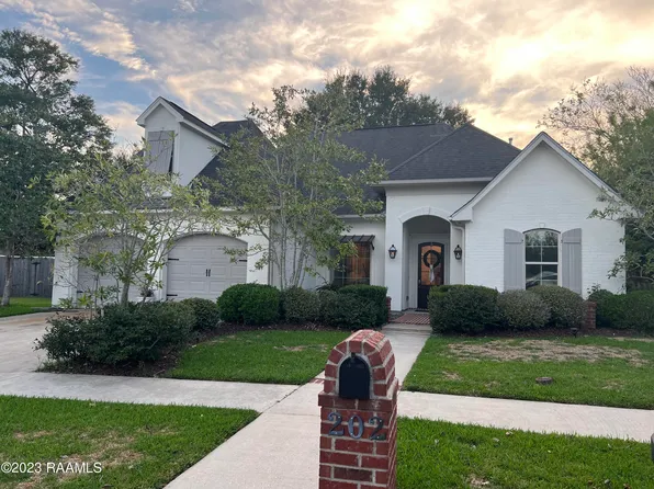 202 Moss Creek Dr, Lafayette, LA 70508