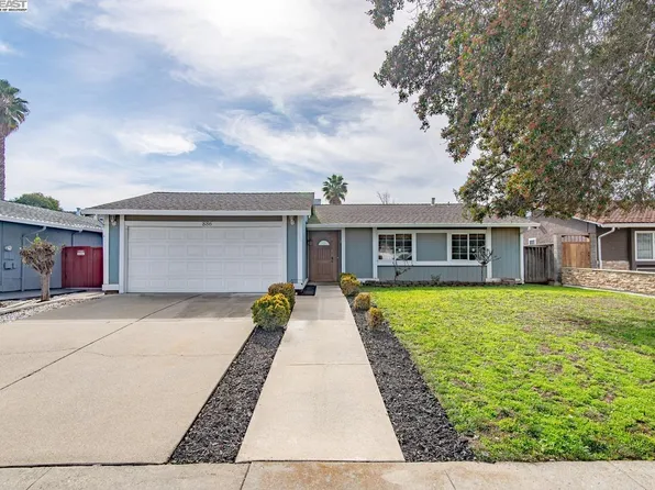 886 Summerbrook Ln, San Jose, CA 95123