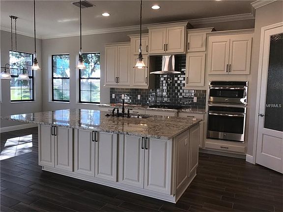 2nd image of 1566 Lavello Ln