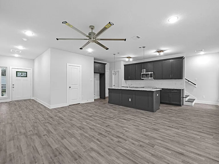4675 Bellfort St #B — Photo 2