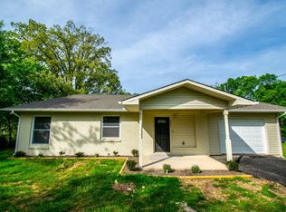 2224 Compton Dr, Maryville, TN 37804