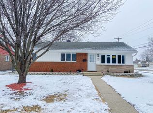6800 Olympic Dr, Bridgeview, IL 60455