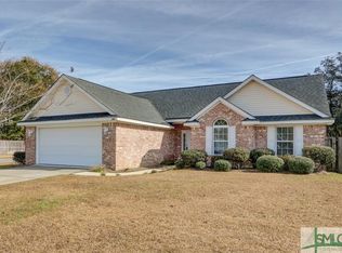 220 Pebblestone Dr, Bloomingdale, GA 31302