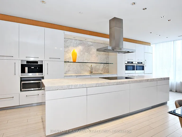 120 Harrison Garden Blvd #735 — Photo 47