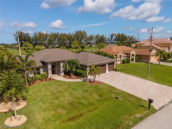 3rd image of 4626 SW 20th Place Cpe
