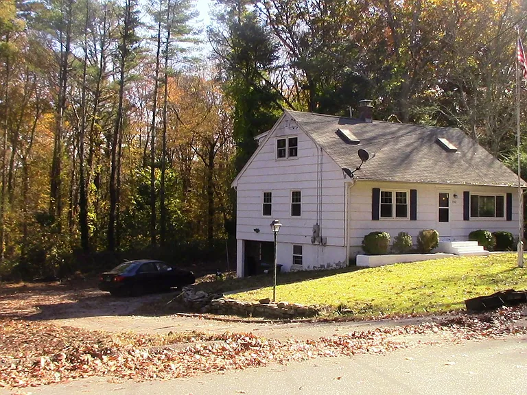 192 Ann Ave — Photo 2