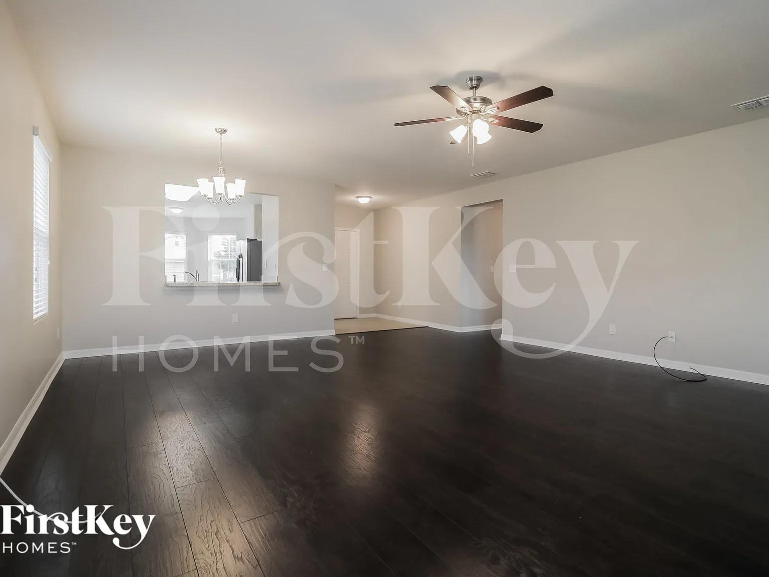 3 bed, 2.0 bath, 1760 sqft, $2,430 — Photo 3