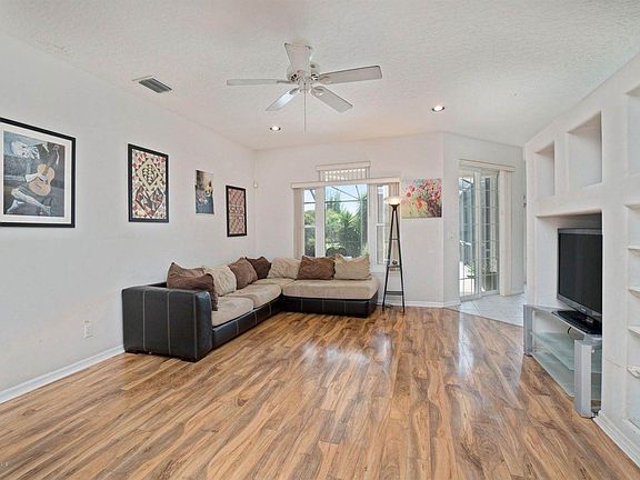 5th image of 1628 Arbor Dr