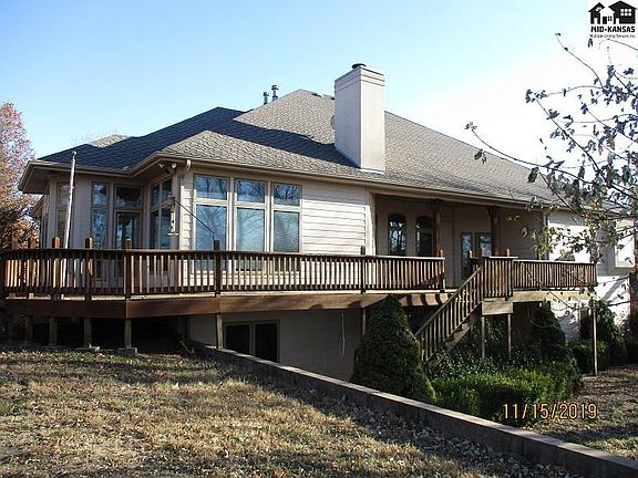 2nd image of 5 Prairie Dunes Dr