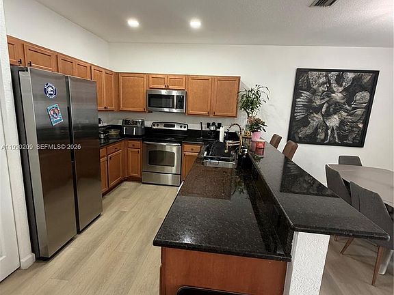 4th image of 11277 NW 44th Ter