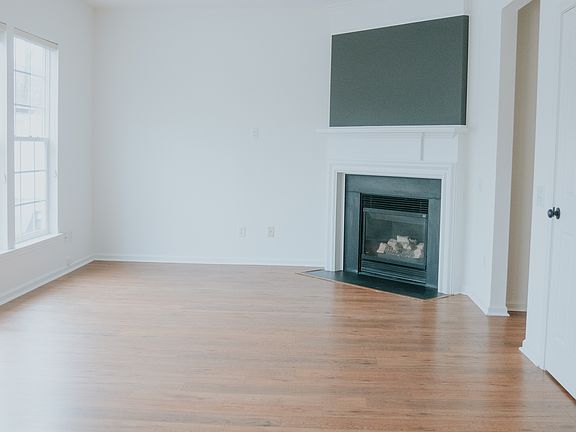 5th image of 6714 Beverly Springs Dr
