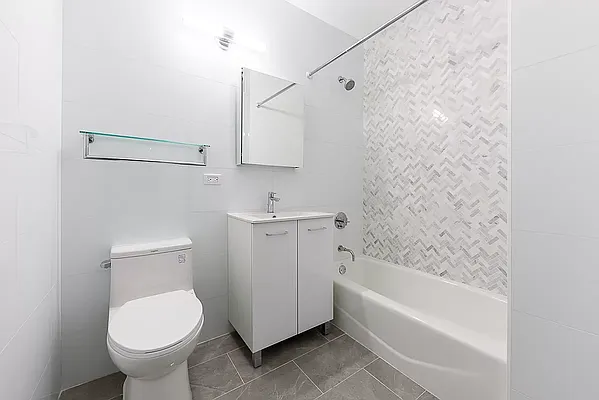 Rented by A&E Real Estate Management | media 4