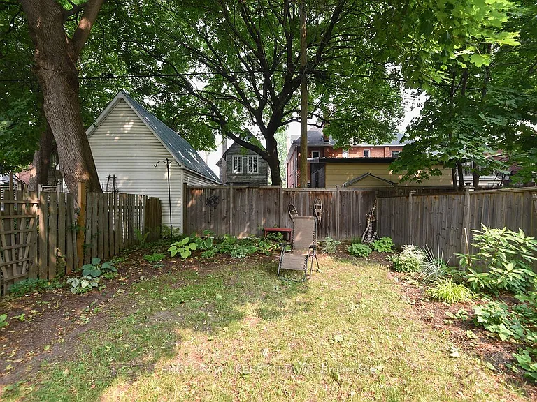 81 3rd Ave #1 — Photo 27