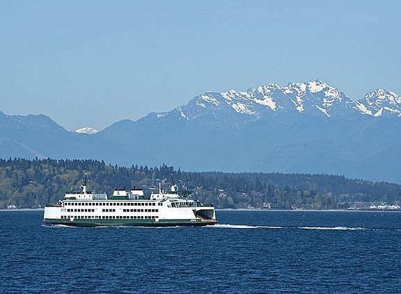 Dreamy views of the water, the mountains, the ferries and all of